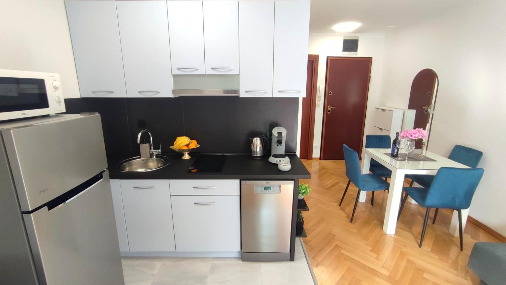 Apartment Paolo By The Beach Znjan Split Zewnętrze zdjęcie