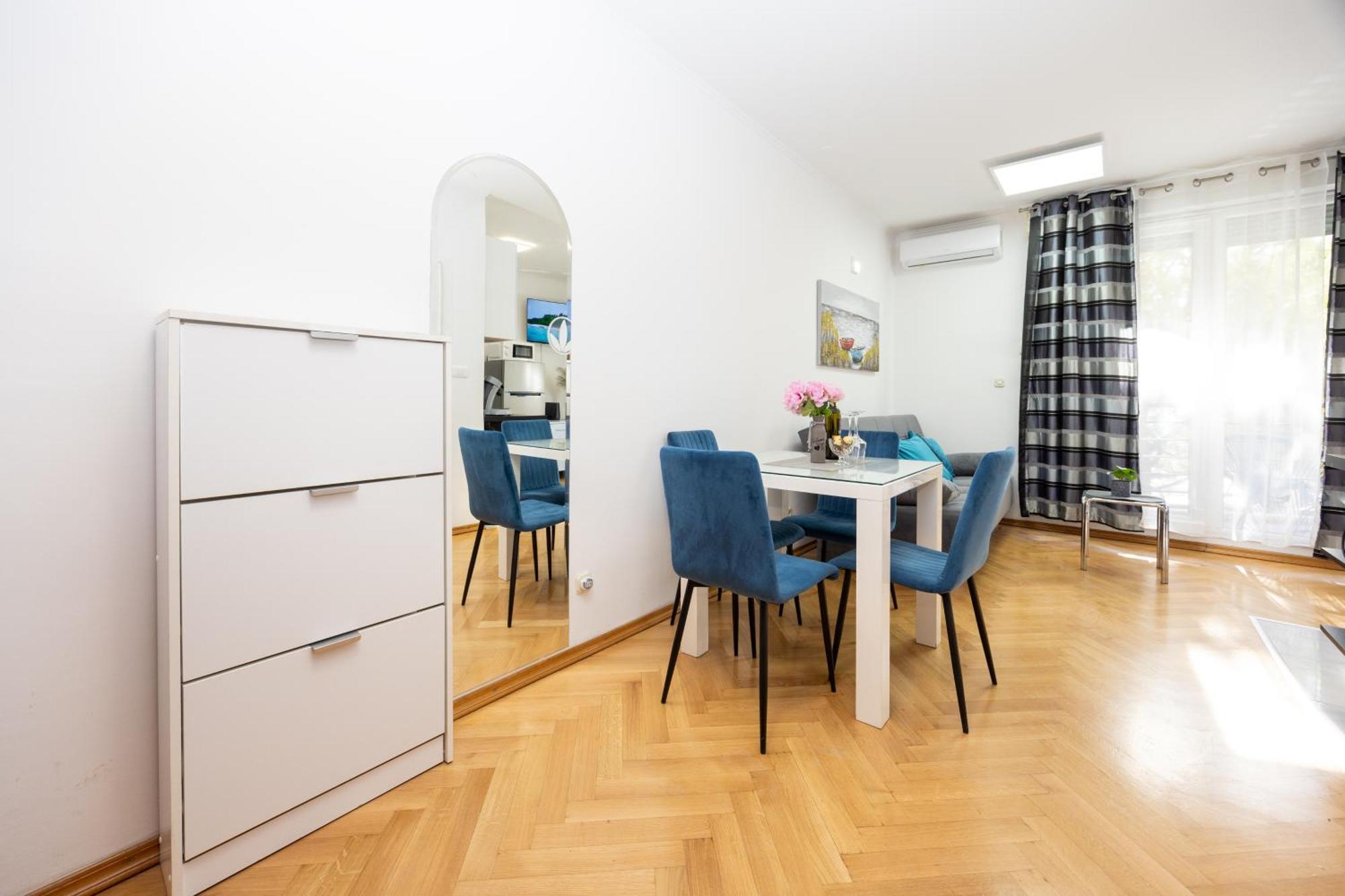 Apartment Paolo By The Beach Znjan Split Zewnętrze zdjęcie