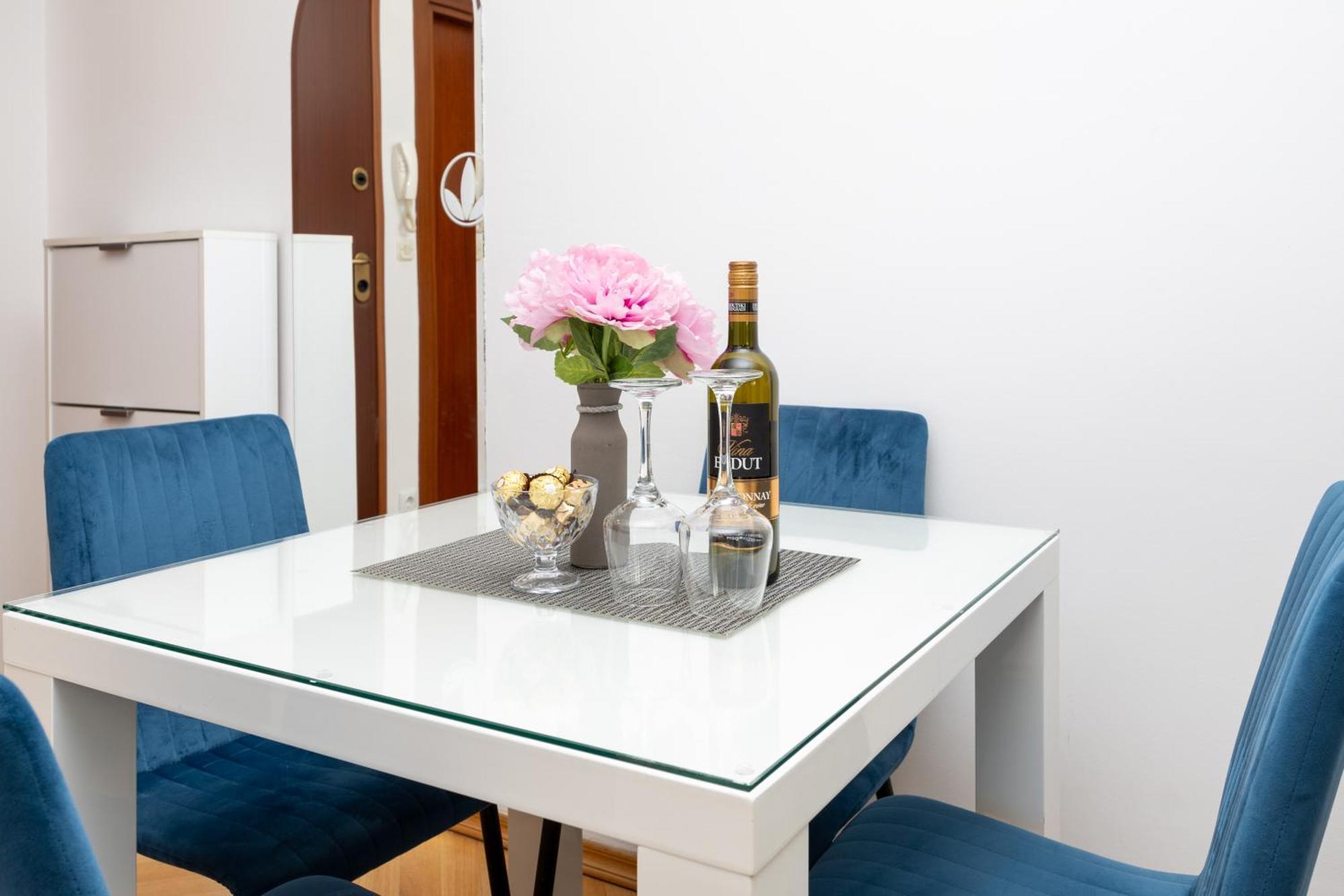 Apartment Paolo By The Beach Znjan Split Zewnętrze zdjęcie
