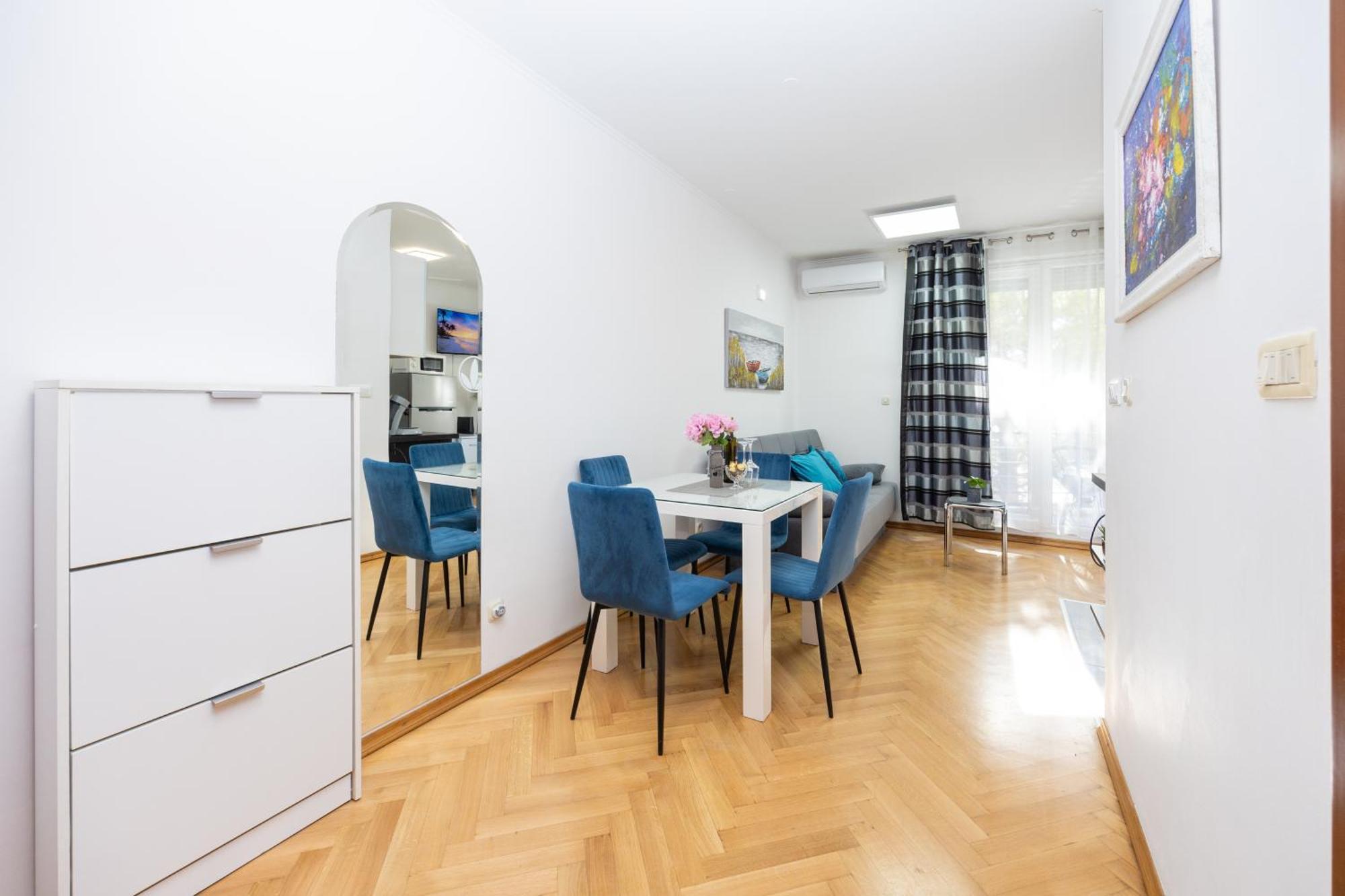 Apartment Paolo By The Beach Znjan Split Zewnętrze zdjęcie