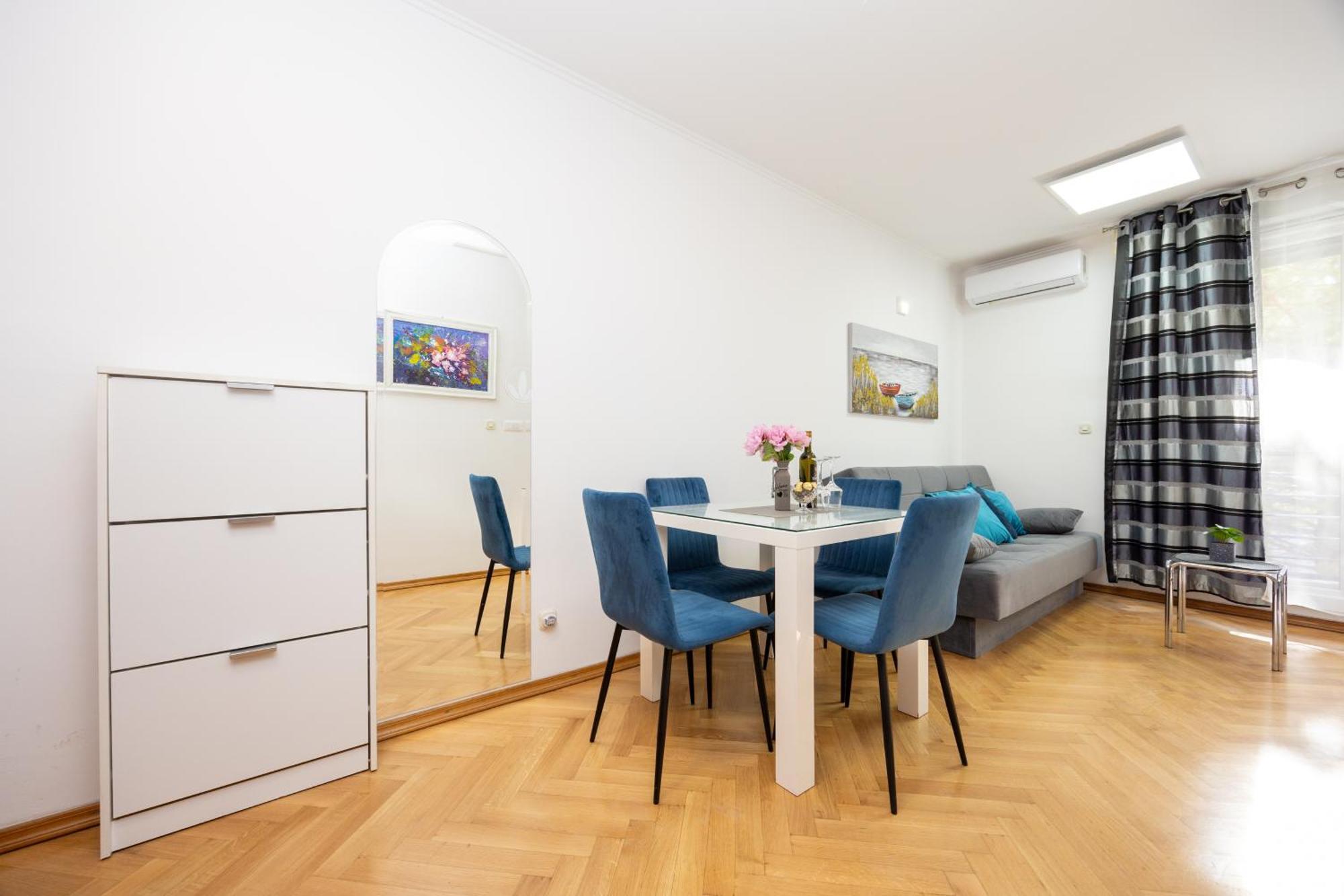 Apartment Paolo By The Beach Znjan Split Zewnętrze zdjęcie
